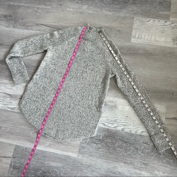 Max Studio button back turtleneck sweater - Picture 6 of 9